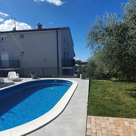 Paliska Located In The Countryside Near Porec Guest house 3*
