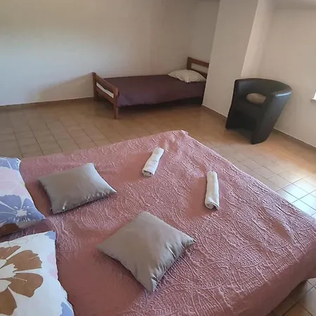 Guest house Paliska Located In The Countryside Near Porec