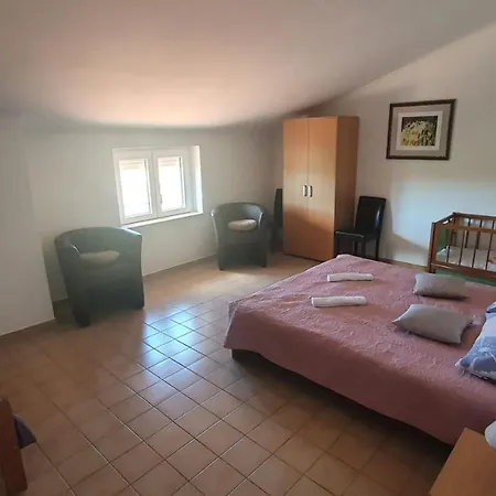 Paliska Located In The Countryside Near Porec Guest house Jasenovica