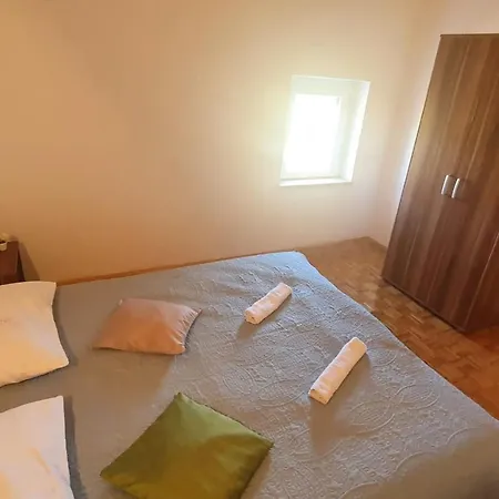 Guest house Paliska Located In The Countryside Near Porec Jasenovica